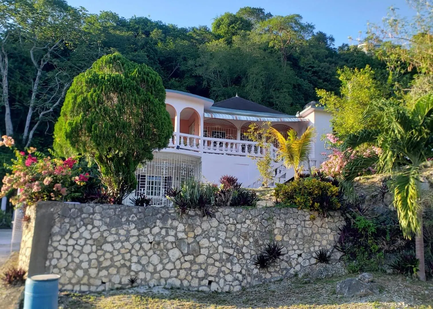 Andeve'S Quiet, Private Room With Fully Equipped Shared Space !Home Away From Home Montego Bay Ubytování v soukromí